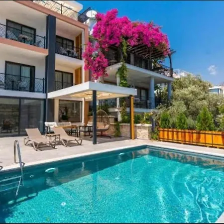 Reatred In Kalkan Apartmanhotel 3*